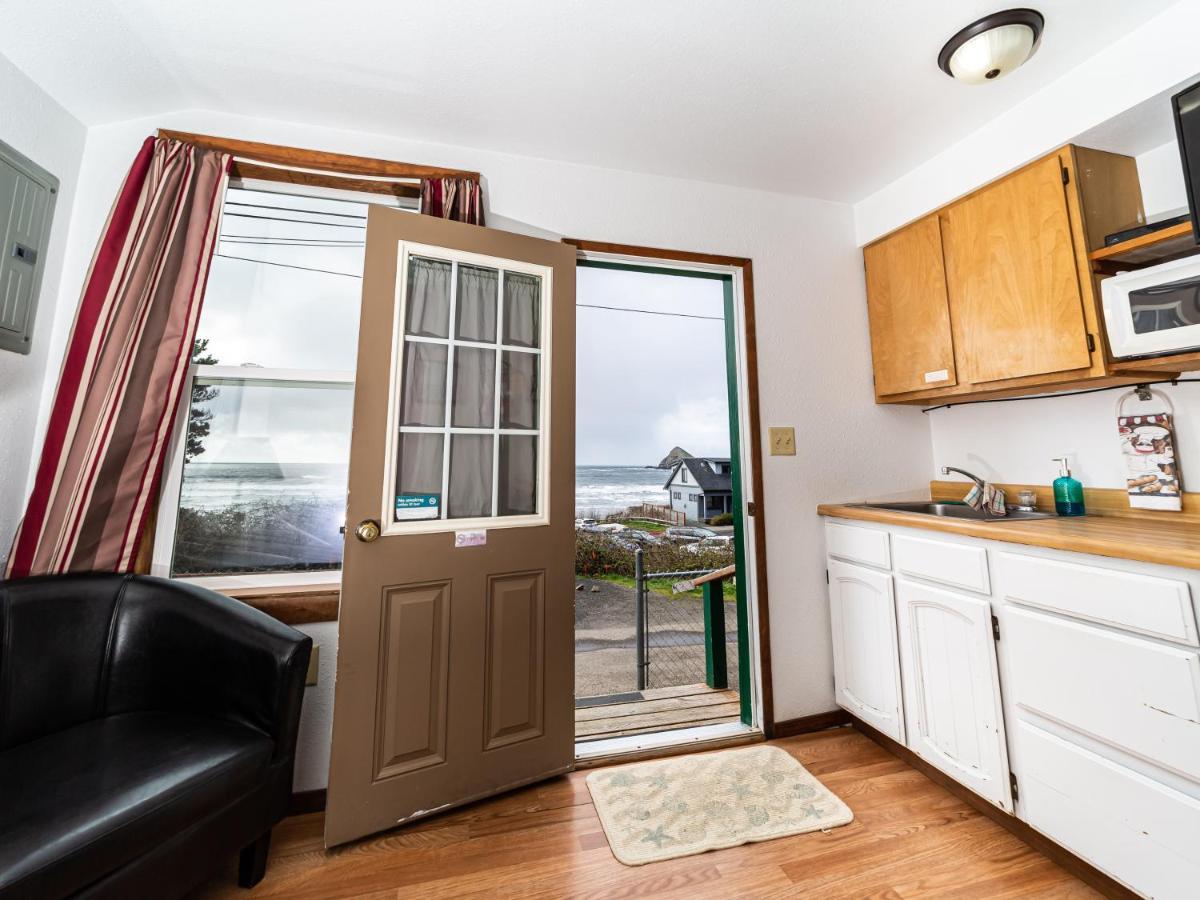 Oceanside Ocean Front Cabins Экстерьер фото